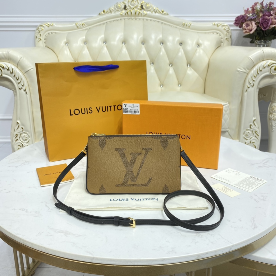 Louis Vuitton DOUBLE ZIP POCHETTE Handbag Monogram M69203 